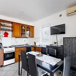 Appartamento With Parking Space - 24173